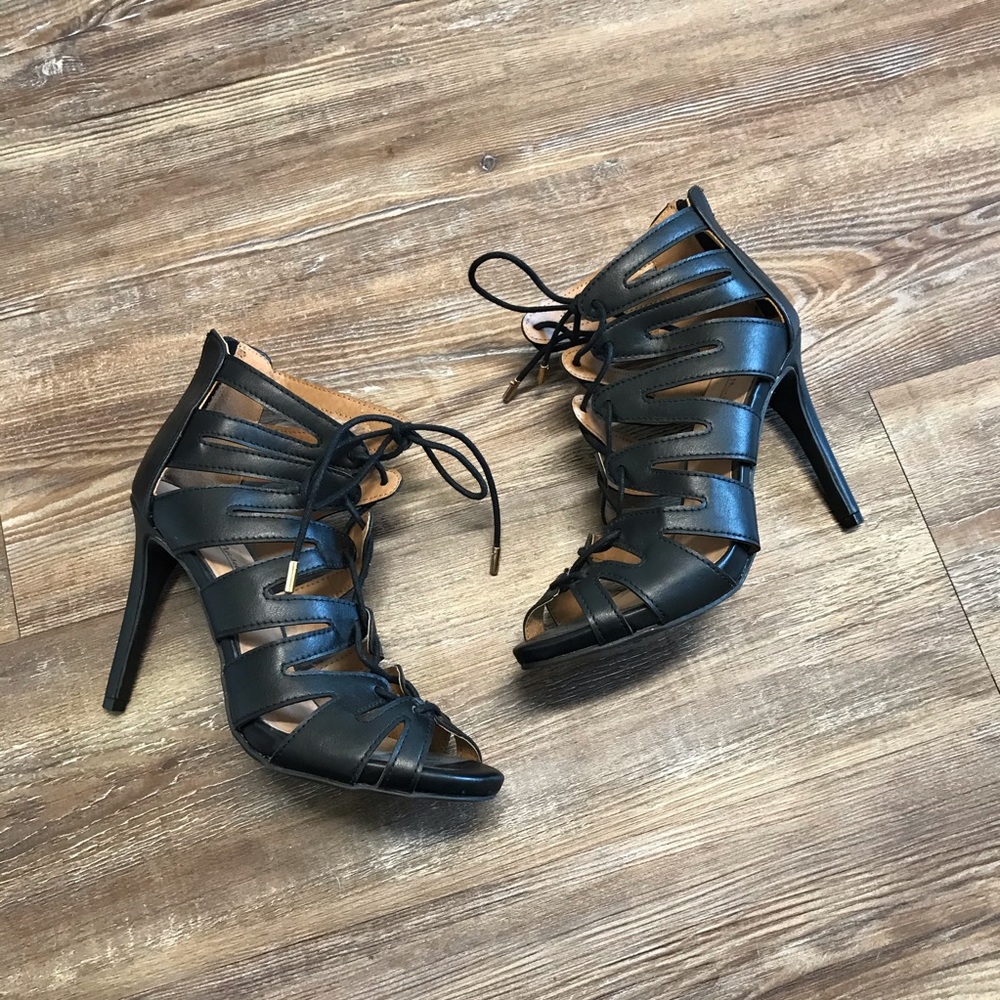 Black heels 7